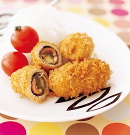 薄切り肉のフライは時短なのに、食べごたえ満点！梅チーズ豚カツ