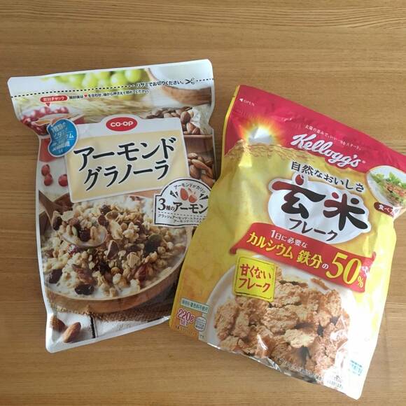グラノーラと玄米フレーク