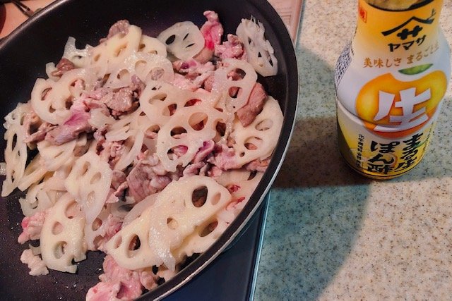 レンコンと豚バラの簡単炒め