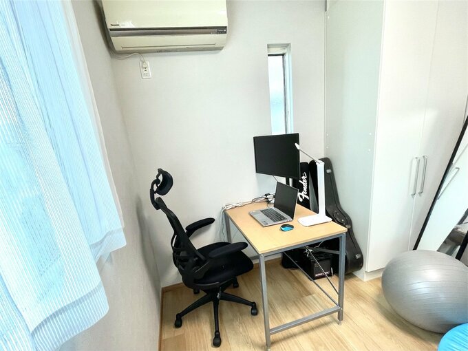 息子の部屋でPC作業