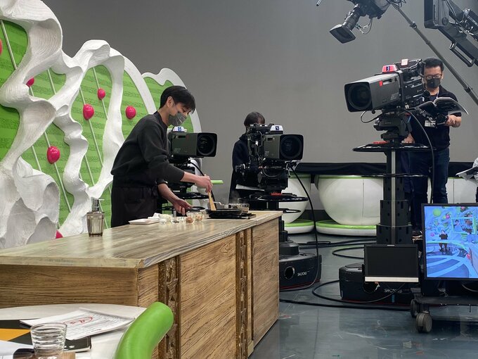 笠原さんテレビ放送中