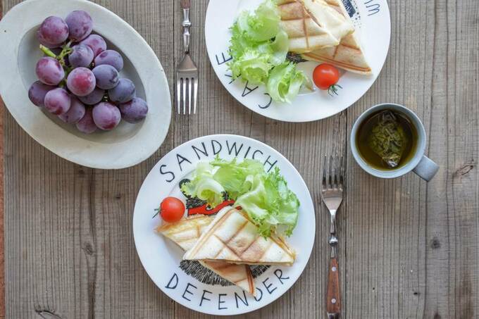 ホットサンドやフルーツなど