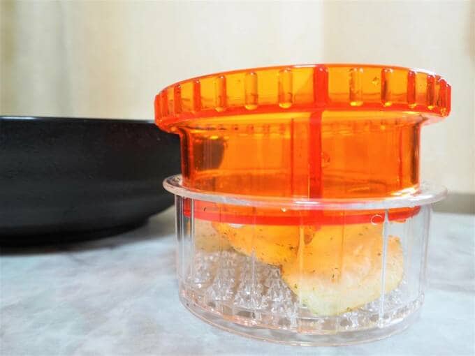 ポテトチップスをつぶす