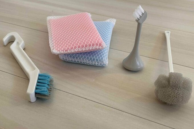 100均アイテム（5つのうち4つ）