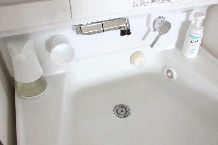 洗面台の排水口がそもそも汚れない！掃除がラクになる驚きテク