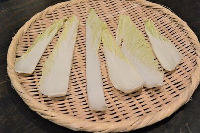 しおれた白菜は捨てないで！干すとうま味が増します