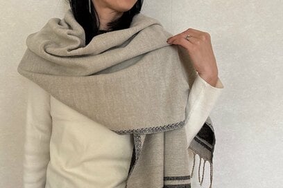 50代の冬は「リバーシブルスカーフ」さえあればいい。旅の荷物に入れれば洋服2枚分の活躍