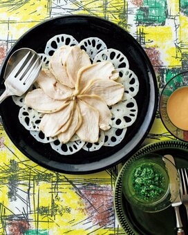 ヘルシーな鶏胸肉の蒸し鶏アレンジレシピ。見た目もおしゃれ