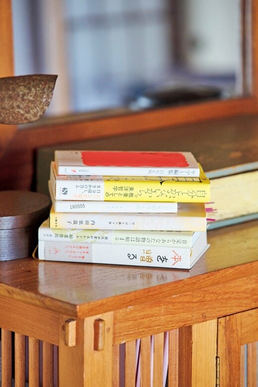 積み重ねられた本