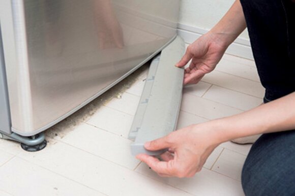 本体の下のホコリ