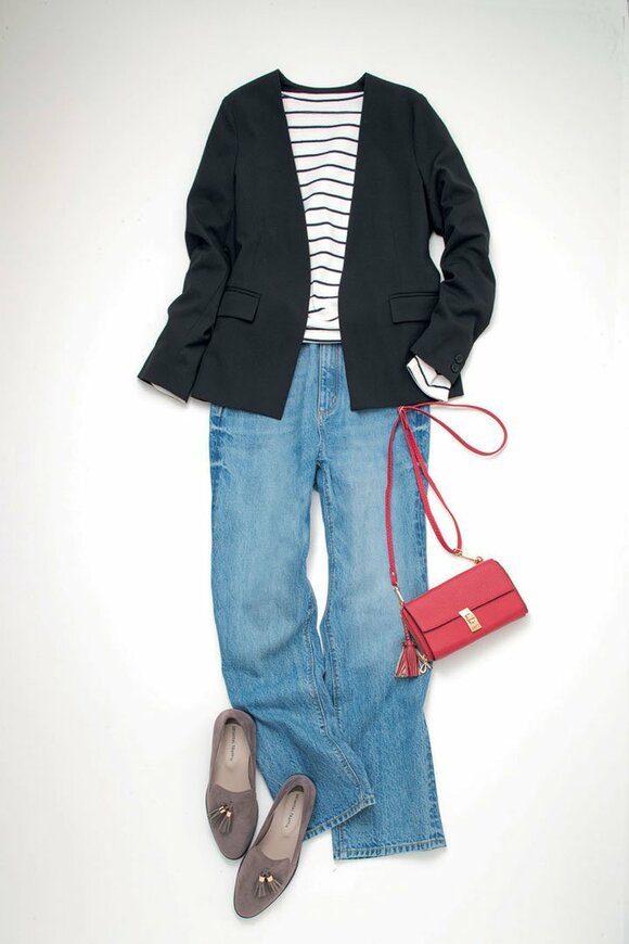 黒ジャケットとカットソー