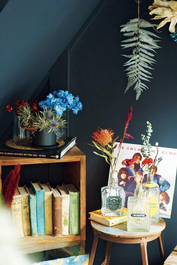 階段下をディスプレイエリアに