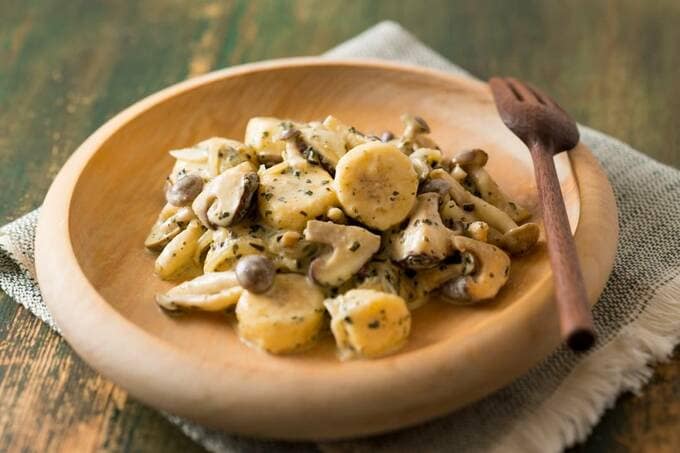 バナナのバジルキノコサラダ