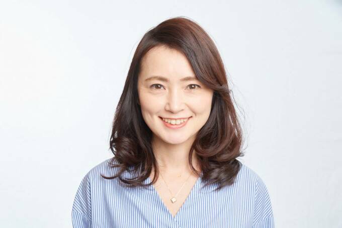 かきあげ前髪、サイドパート前髪でエレガントに