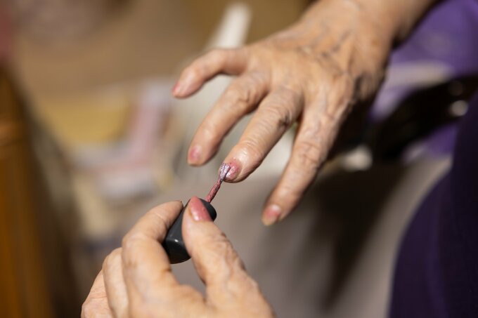 お気に入りは、ポーラの同僚からプレゼントしてもらったマニキュア