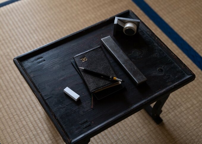 黒い文房具たち