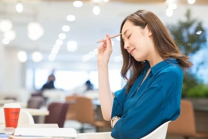 人間関係のモヤモヤ、更年期症状との両立…。大人世代の仕事の悩みに寄り添うアドバイス3つ