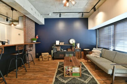 【マンションリノベ事例】男性シングルのお宅拝見。目指したのは”三軒茶屋にあるバルのような家”