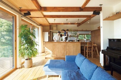 眺めのいい古家を購入＆リノベ。DIYも楽しみながら、気持ちよく暮らす