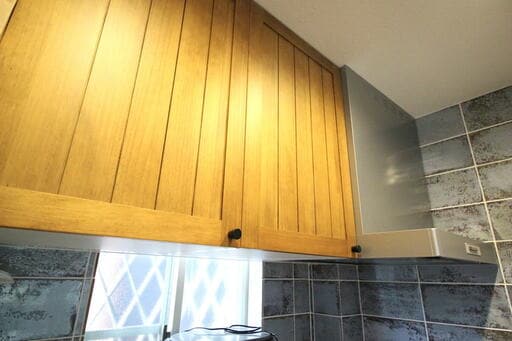 キッチンのつり戸棚