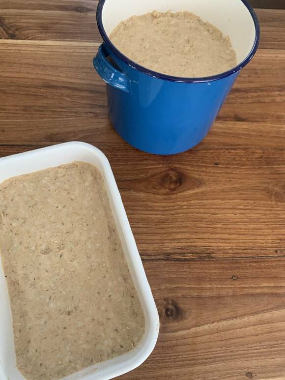 米麹を平らにする