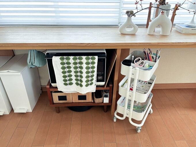 カウンター下に設置したワゴン