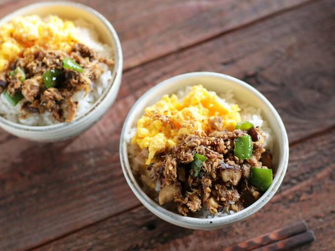 サバゴマそぼろとふんわりたまごののっけごはん