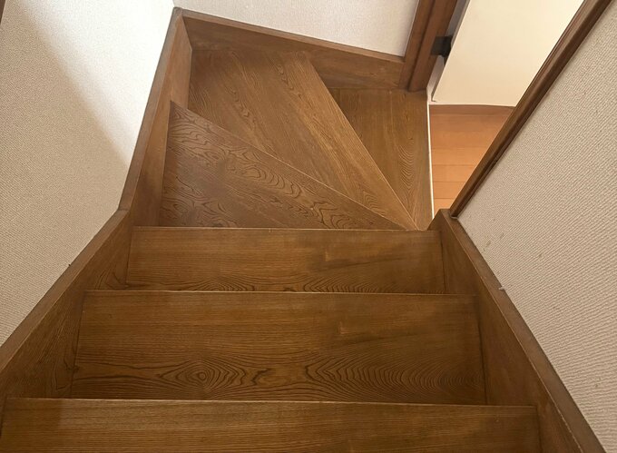 【写真1】階段の写真