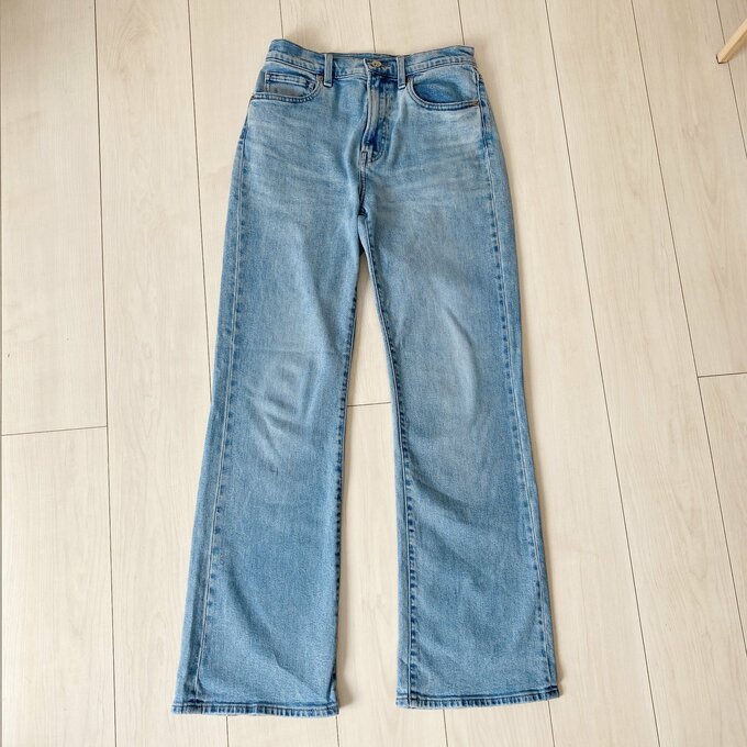 フレアシルエットのデニム