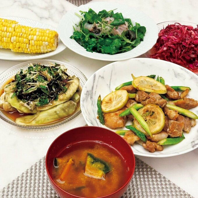 メインは鶏肉とアスパラのレモン炒めの献立