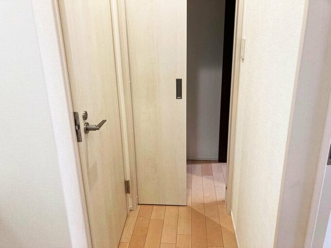 ウォークインクローゼットの引き戸