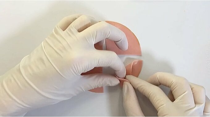 端からくるくる巻く