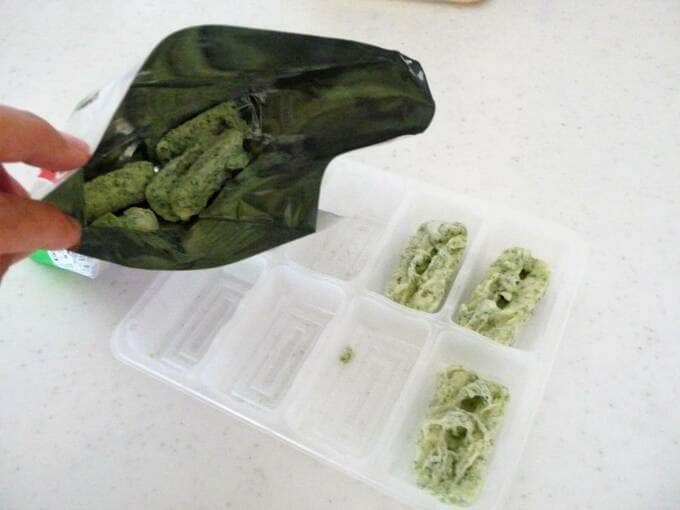 冷凍食品のかさばるトレー