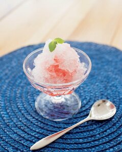 ミント入りの氷をつくる