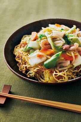 おうちで簡単！「八宝菜焼きソバ」。白菜3日で使いきりレシピ＜2日目＞