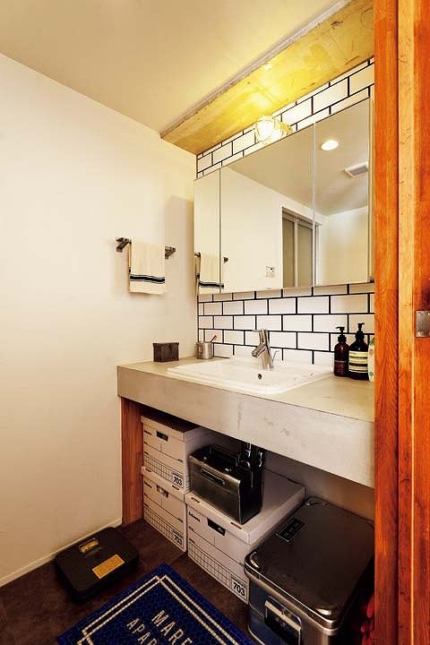 インダストリアル感のある洗面台