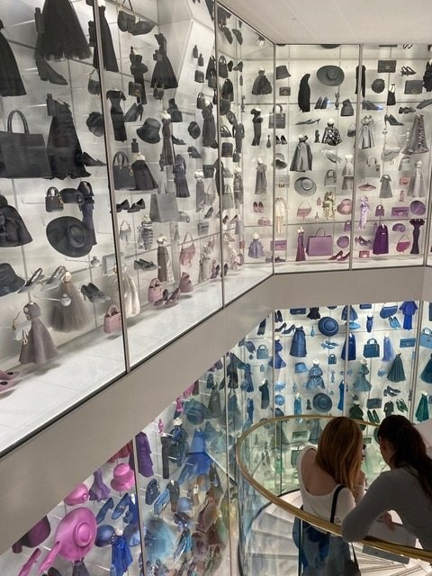 フランスのお店の中