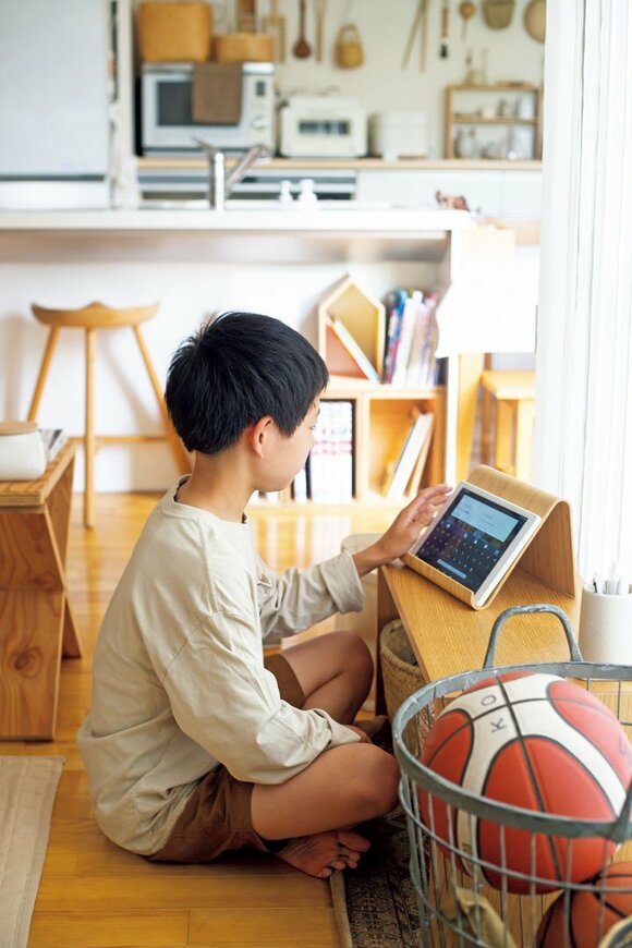 タブレットと男の子