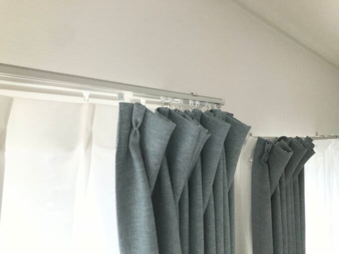 カーテンレールとカーテン