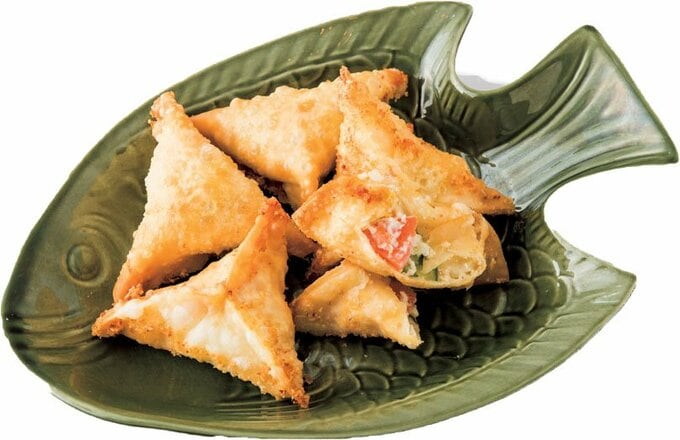 ポテサラ入りサモサ