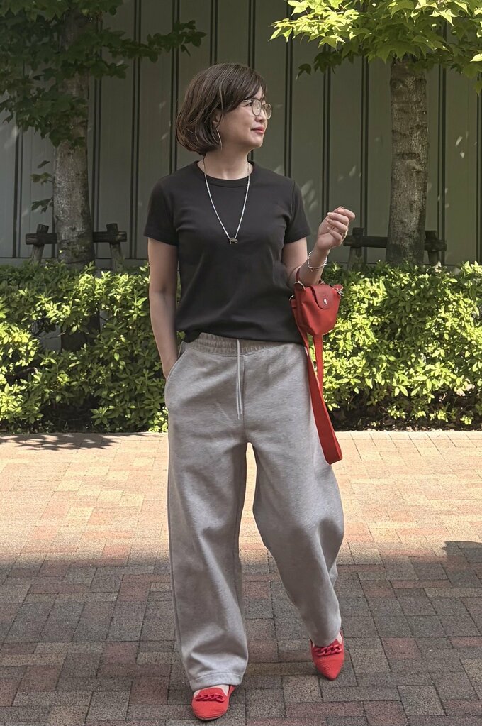 河村純子さんクルーネックTコーデ1