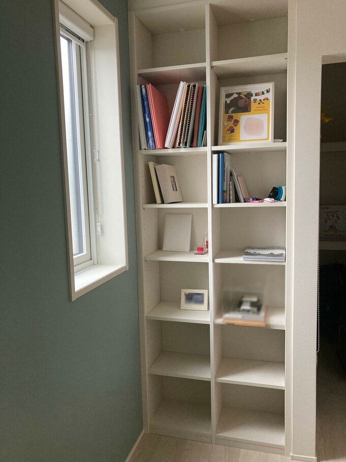 廊下につくった本棚