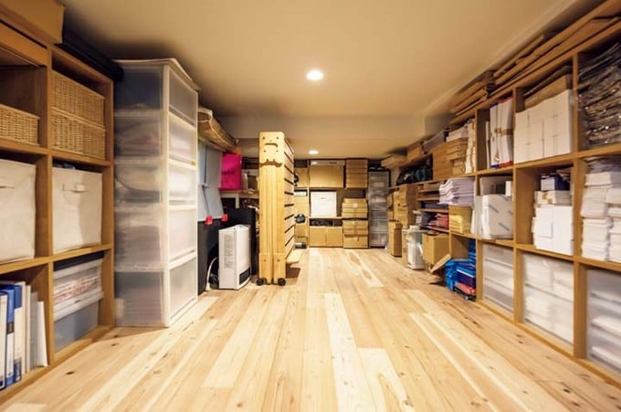 広い収納室