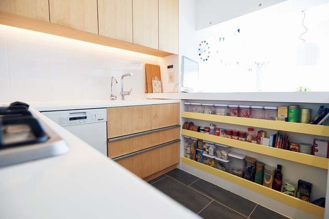 使いやすいコの字型キッチン