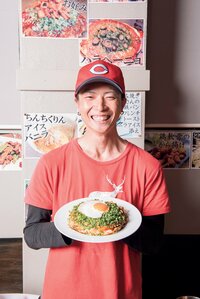 ソース、万能ネギをたっぷりのせるのがちんちくりん風