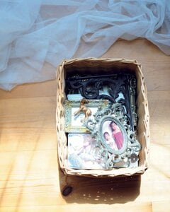 季節で飾り替えるインテリア雑貨を収納