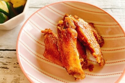 カルディの「レンジで手羽唐揚！」2種を実食。スパイシータンドリー味はピリ辛本格的