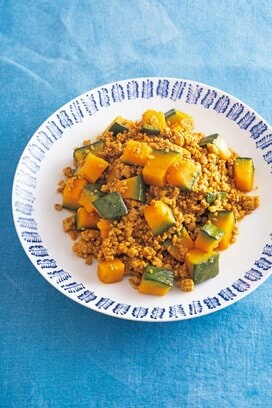 こっくりカレー味でごはんがすすむ！豚ひき肉とカボチャのカレーポン酢炒め