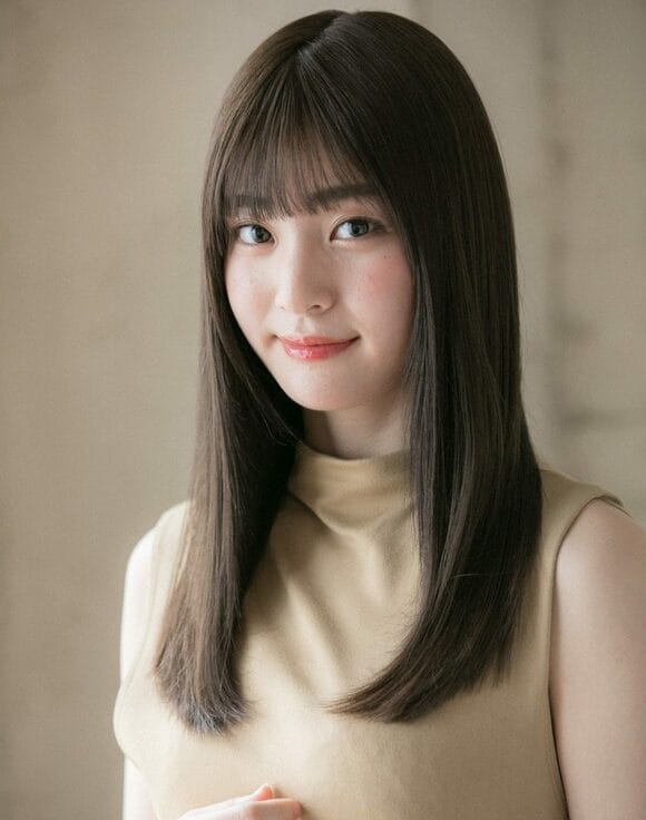 落ち着いたトーンのロングヘア