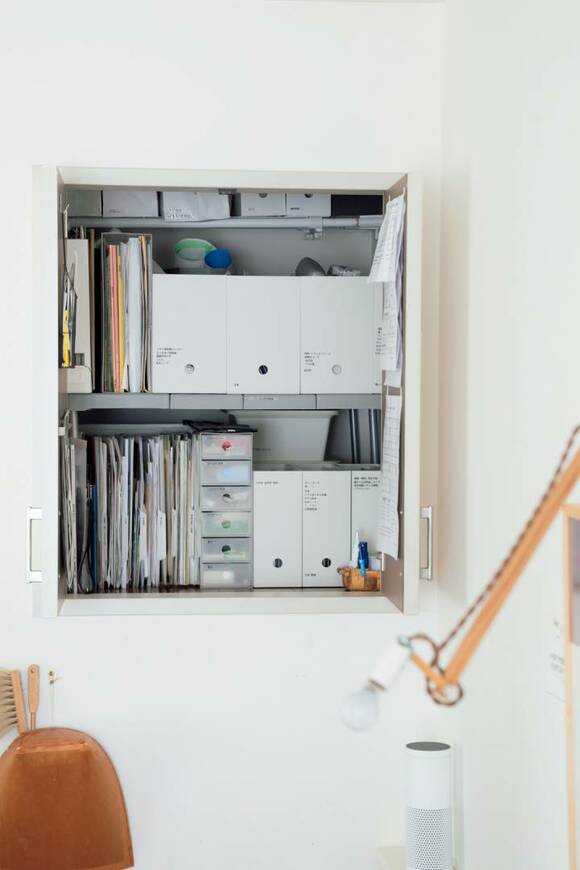 棚に白ボックス